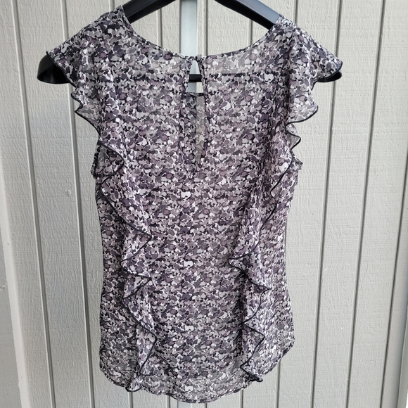 Express | Dark Floral Sheer Ruffle Top Keyhole Button EUC 2010 Women's XS - Picture 6 of 16